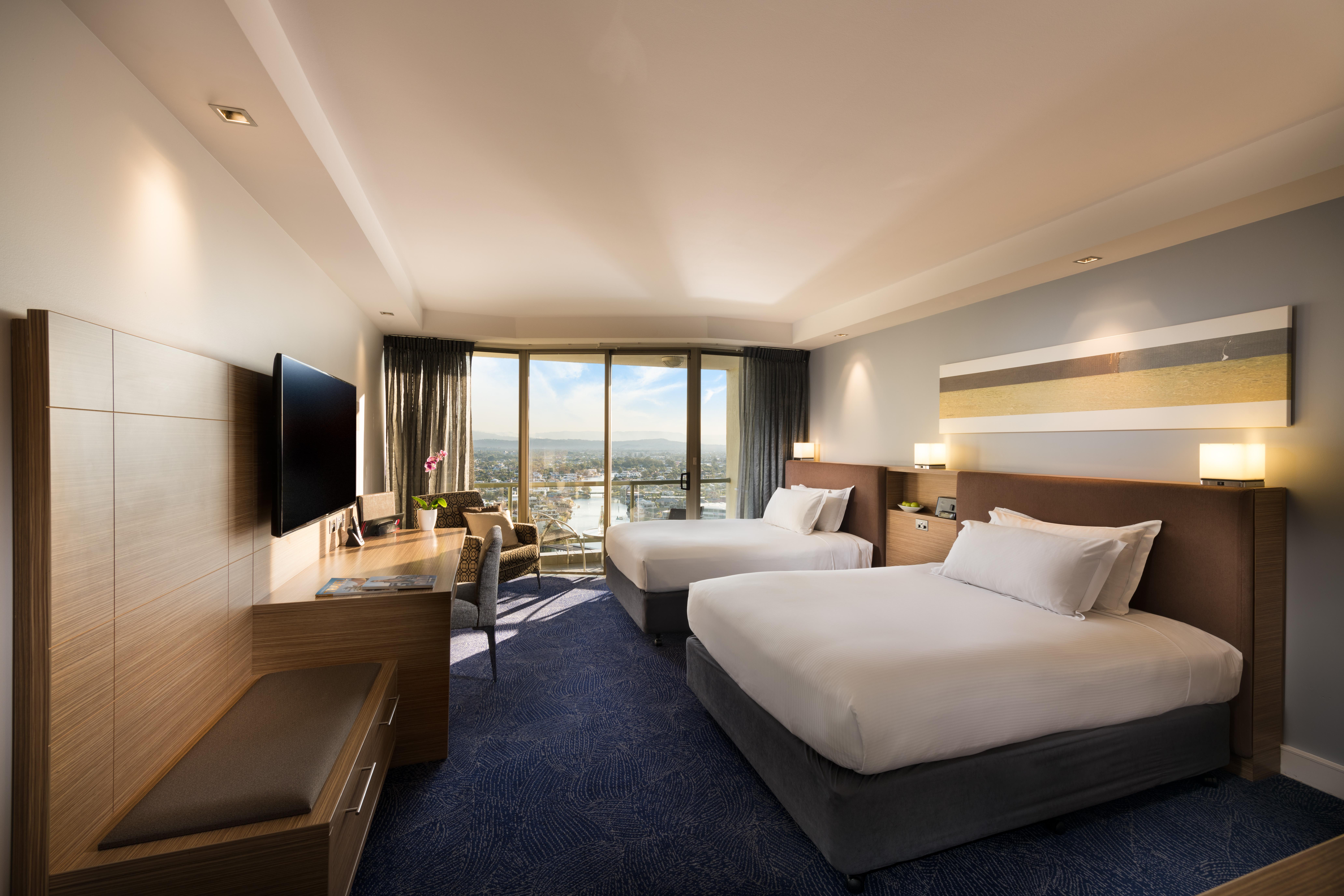 Sofitel Gold Coast Broadbeach Dış mekan fotoğraf A room at the hotel