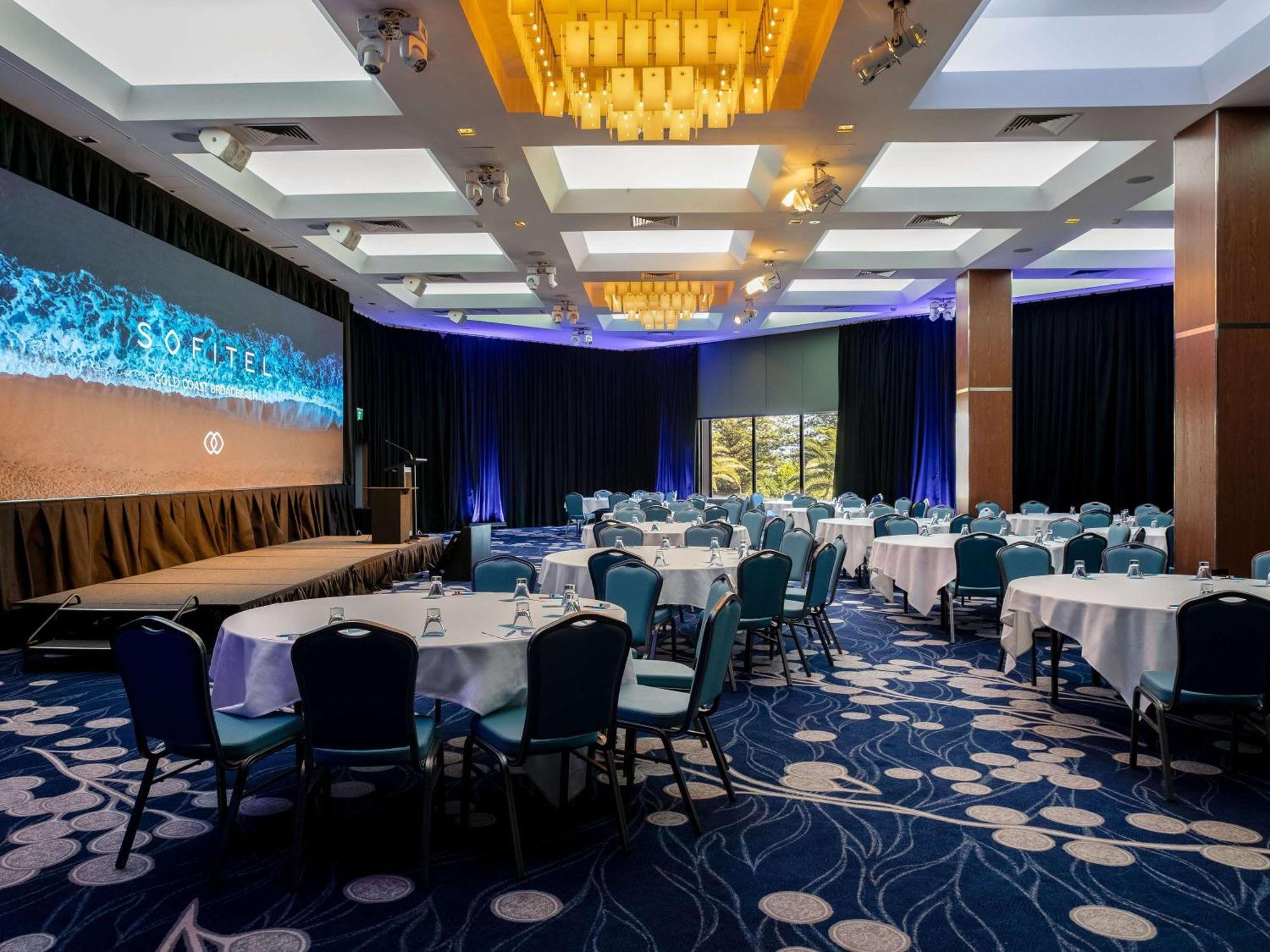 Sofitel Gold Coast Broadbeach Dış mekan fotoğraf The ballroom at the Sheraton Centre