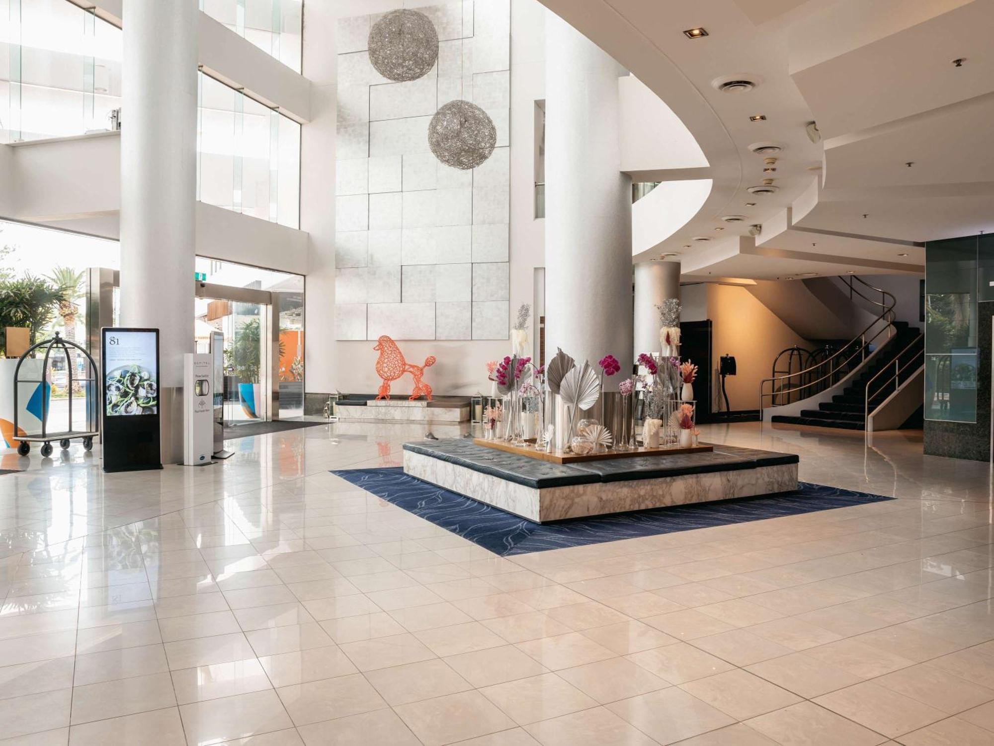 Sofitel Gold Coast Broadbeach Dış mekan fotoğraf Lobby